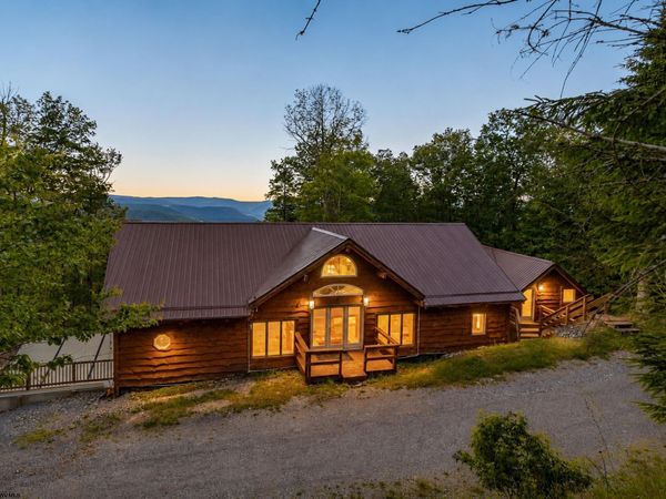945 S West Ridge Road, Slaty Fork, WV 26209