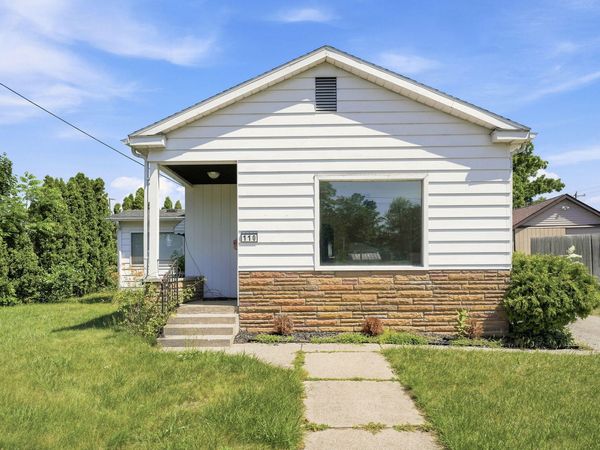 110 E Summit Street, Greenville, MI 48838