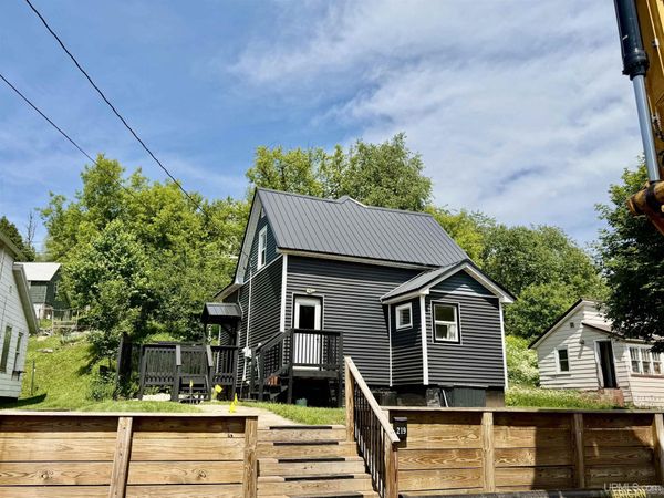 219 S Angeline Street, Ishpeming, MI 49849