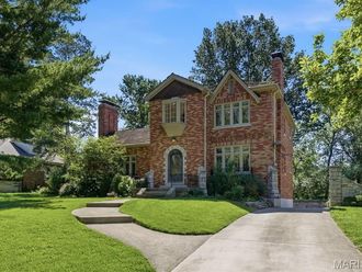 28 Grantwood Lane Saint Louis, MO 63123