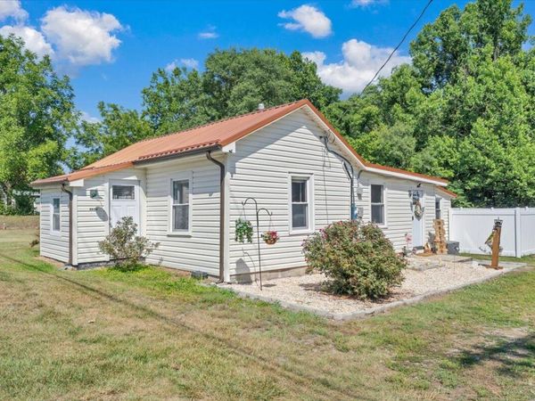 5034 Lee HWY , Troutville, VA 24175