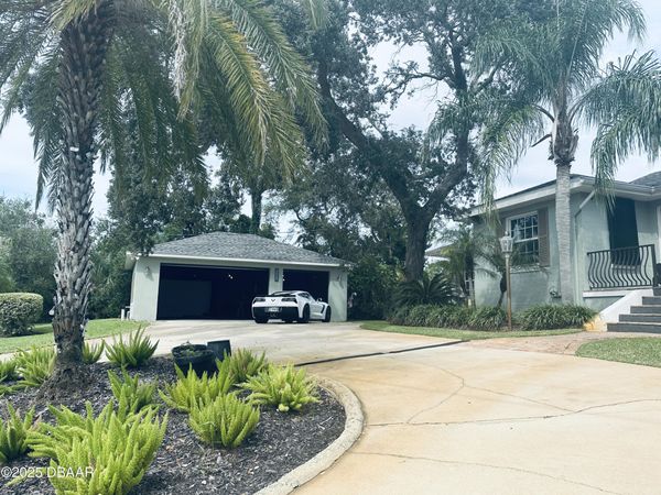 1608 N Halifax Avenue, Daytona Beach, FL 32118