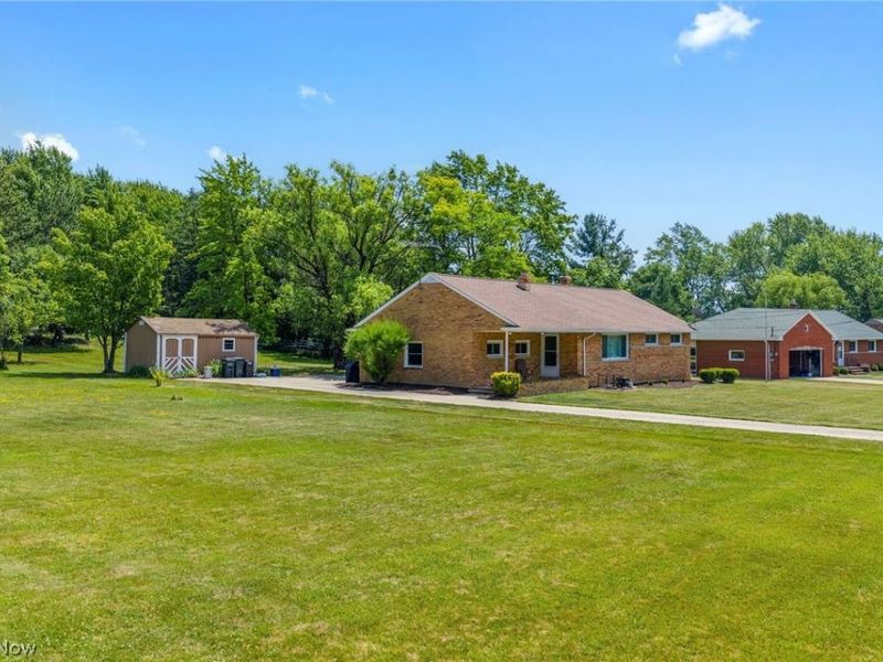 2075 Heatherlane Drive, Broadview Heights, OH 44147 Photo 10
