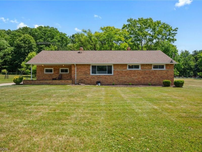 2075 Heatherlane Drive, Broadview Heights, OH 44147 Photo 11