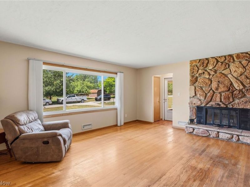 2075 Heatherlane Drive, Broadview Heights, OH 44147 Photo 4
