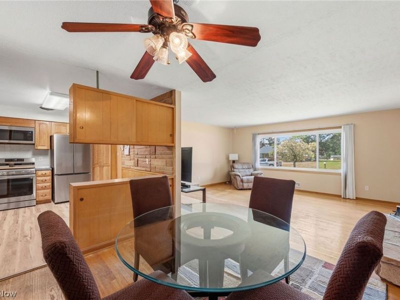2075 Heatherlane Drive, Broadview Heights, OH 44147 Photo 5