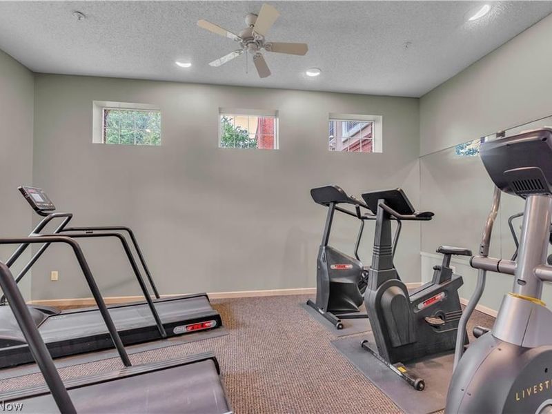 180 Fox Hollow Drive, Unit 302, Mayfield Heights, OH 44124 Photo 35