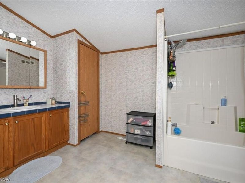 576 Twp Rd 462, Sullivan, OH 44880 Photo 17