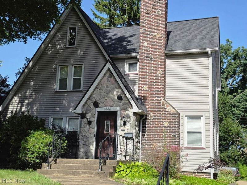 222 NW Raff Road NW, Canton, OH 44708 Photo 1