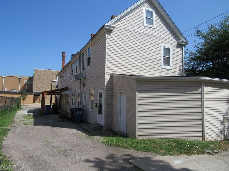 6128 Lausche Avenue, Cleveland, OH 44103 Photo 11