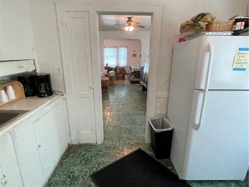 4567 Lee Road, Cleveland, OH 44128 Photo 9