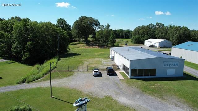 8975 US-62, Calvert City, KY 42029