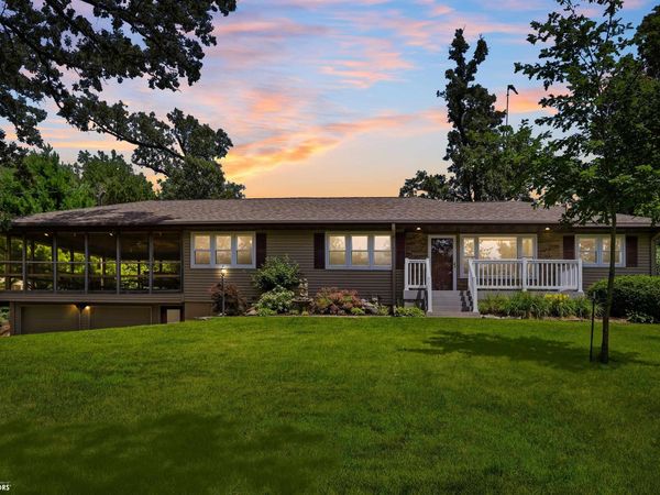 1966 Wallace Avenue, Marshalltown, IA 50158