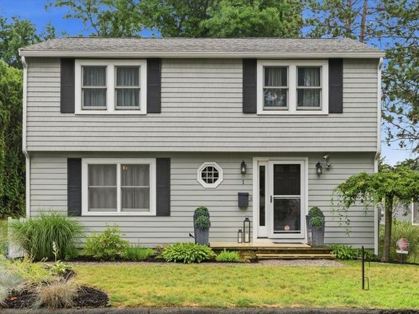 1 Johns Rd, Marblehead, MA 01945