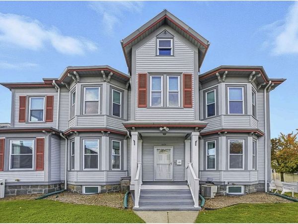 659 Moody St, Unit 3, Waltham, MA 02453
