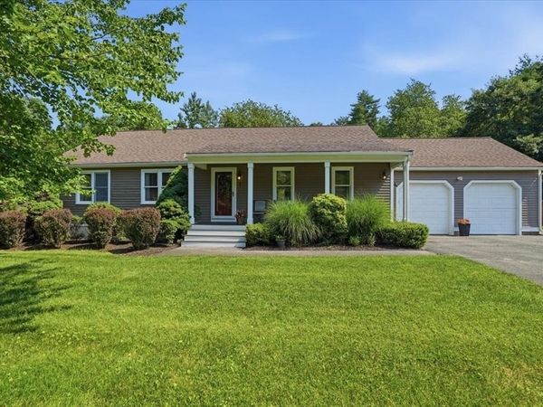 1 Hawthorne St, Lakeville, MA 02347