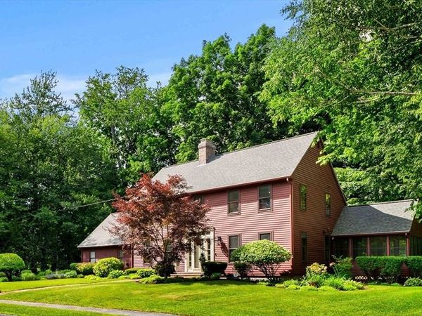 6 Lexington Cir, Holden, MA 01520