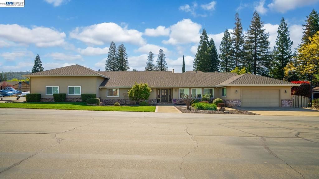 3188 Bonanza Dr, Cameron Park, CA 95682 Main Photo