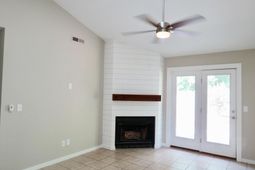 1124 Honeysuckle Court photo 4