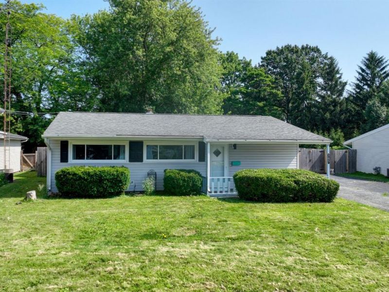 305 Forest Hills, Huron, OH 44839 Photo 1