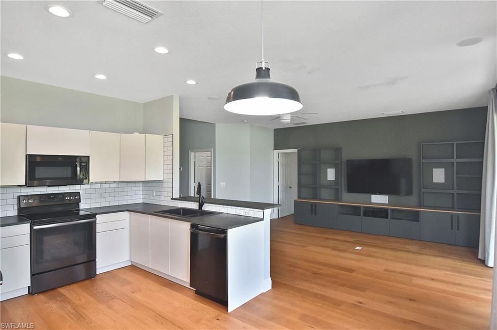11069 River Trent Ct, Lehigh Acres, FL 33971 Photo