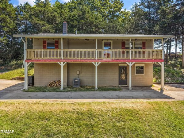 1420 Twin Oaks Road, Sevierville, TN 37876