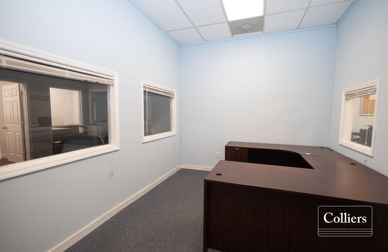 5051 Rivers Avenue  Photo 9