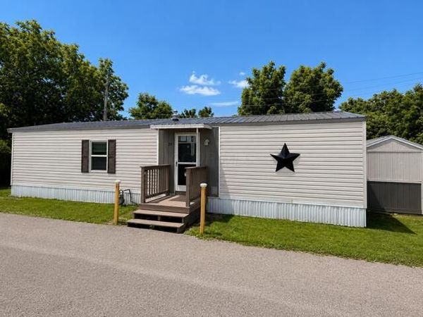 24 Horseshoe Drive , Newark, OH 43055
