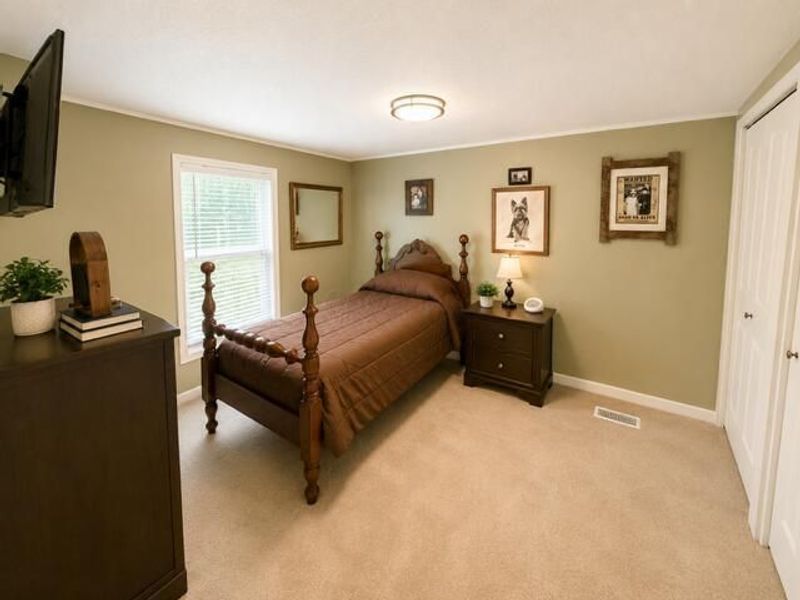 24 Horseshoe Drive , Newark, OH 43055 Photo 9