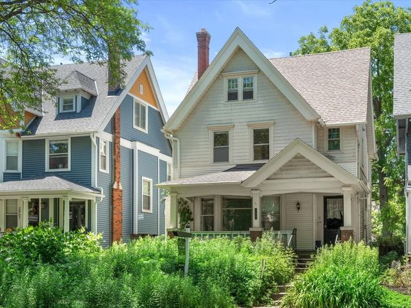 2963 N Prospect AVENUE, Milwaukee, WI 53211