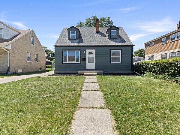 5331 N 61st STREET, Milwaukee, WI 53218