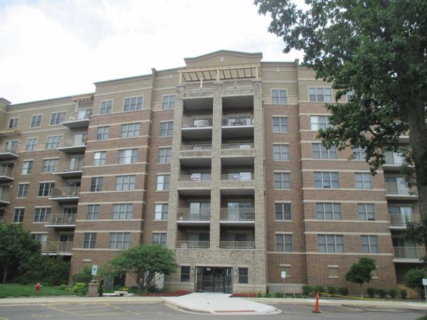 125 Lakeview Drive , Unit 203, Bloomingdale, IL 60108