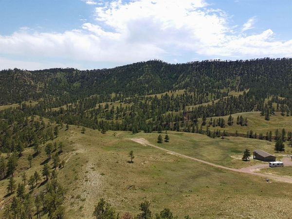12772 Hargins Hollow Rd, Hot Springs, SD 57747