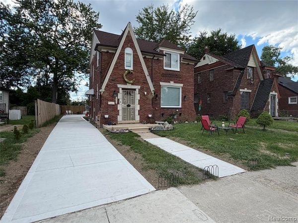 8923 Hartwell Street, Detroit, MI 48228