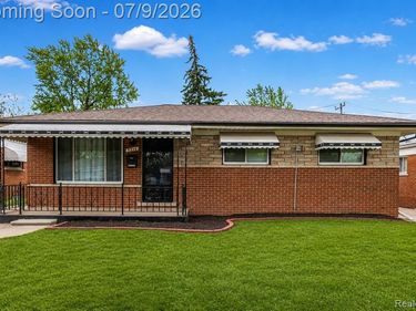 7218 Superior, Center Line, MI 48015