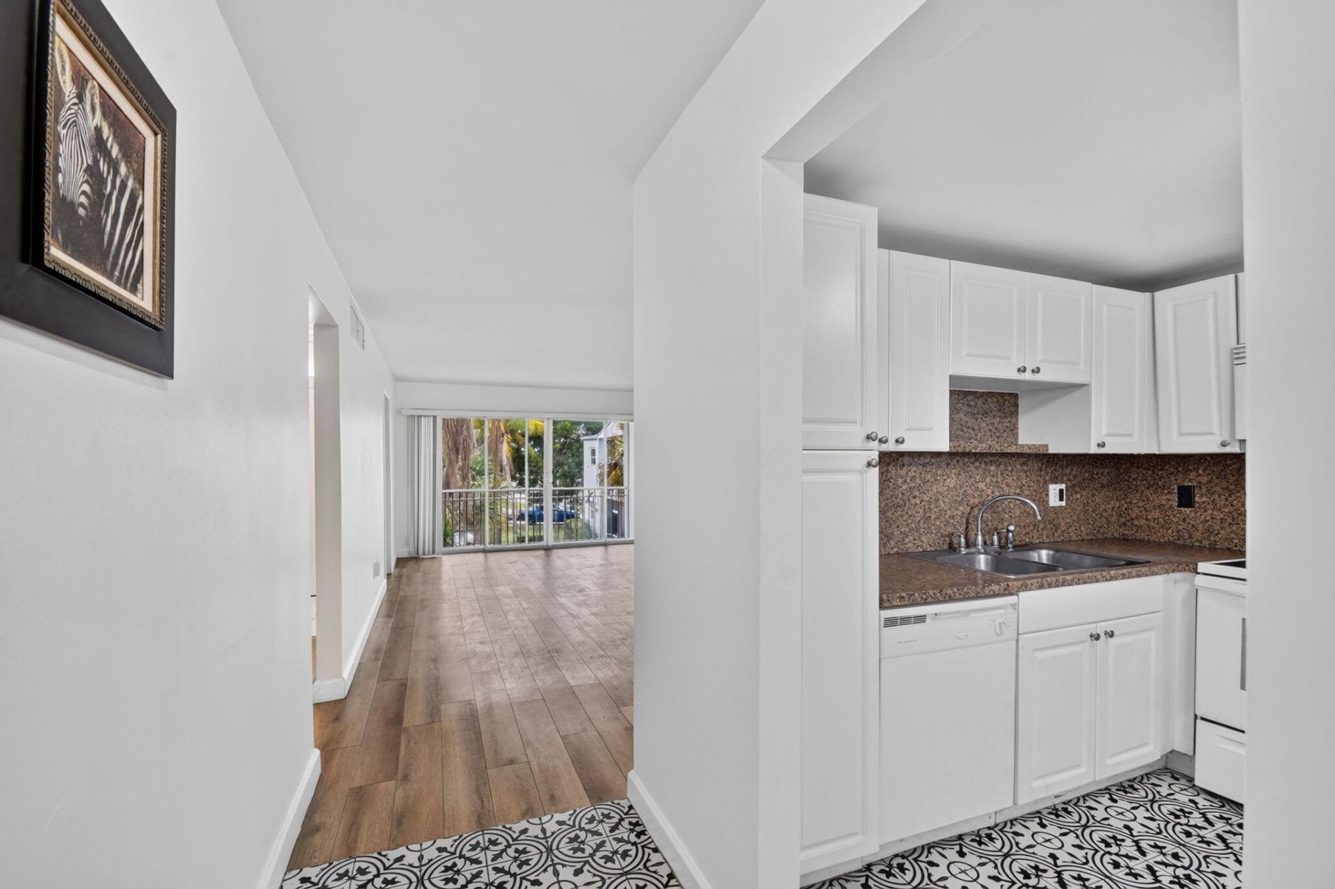 1505 Crescent Circle, Unit B24, Lake Park, FL 33403 Photo