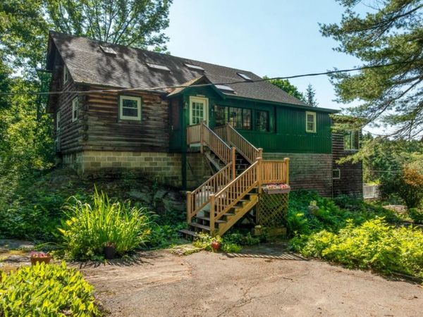 82 Back Narrows Road, Boothbay, ME 04537