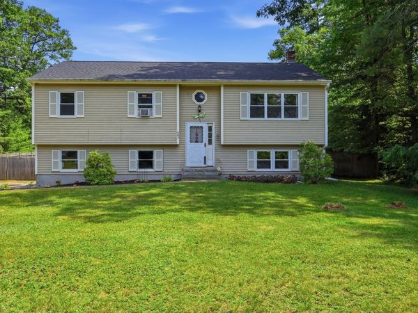 23 Hunter Lane, Topsham, ME 04086