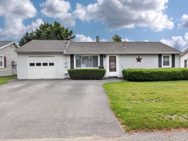 15 Brewster Street, Bangor, ME 04401