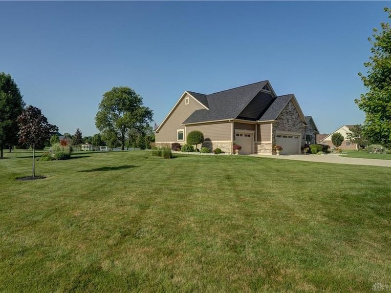 6414 Willow Lake Drive, Greenville, OH 45331 Photo 3