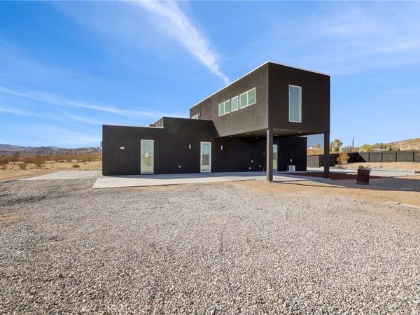 3460 Stonehill Avenue, Joshua Tree, CA 92252