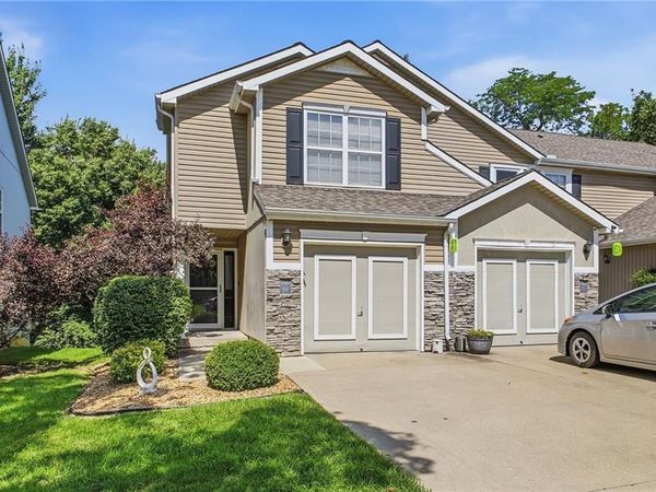 517 SW Shadow Glen Drive, Blue Springs, MO 64015