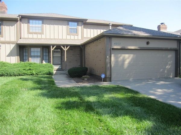 4203 Country Lane, St Joseph, MO 64506