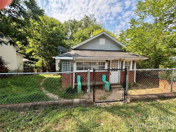 523 W Oakwood Avenue , Albemarle, NC 28001