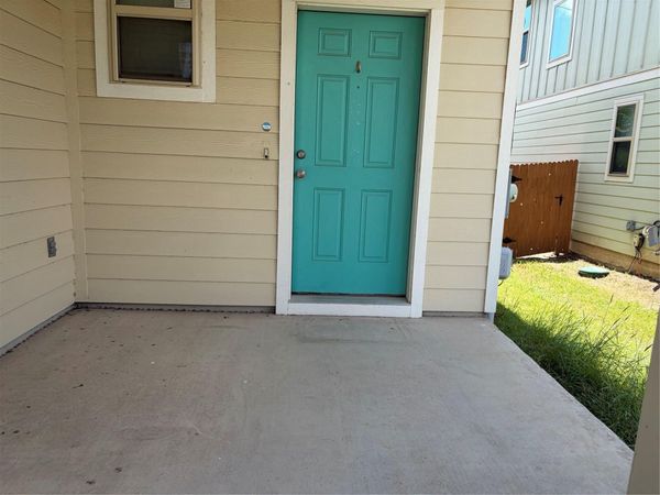 372 Eagle Brook LN, Buda, TX 78610