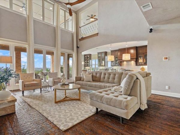 457 Santaluz LN, Austin, TX 78732