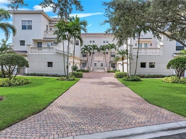 558 Avellino Isles CIR , Unit 14102, NAPLES, FL 34119