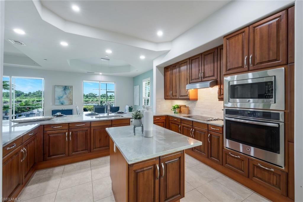 558 Avellino Isles Cir , Unit 14102, Naples, FL 34119 Photo