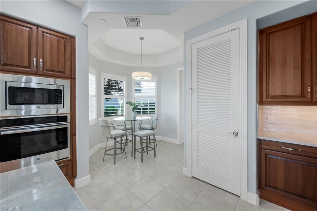 558 Avellino Isles Cir , Unit 14102, Naples, FL 34119 Photo