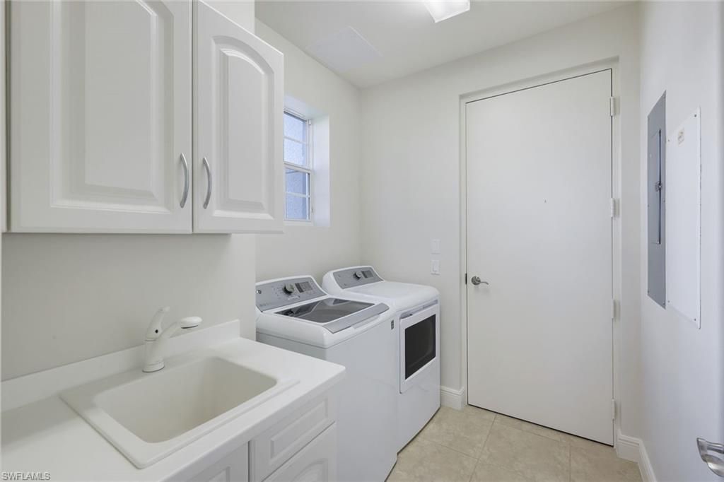 558 Avellino Isles Cir , Unit 14102, Naples, FL 34119 Photo